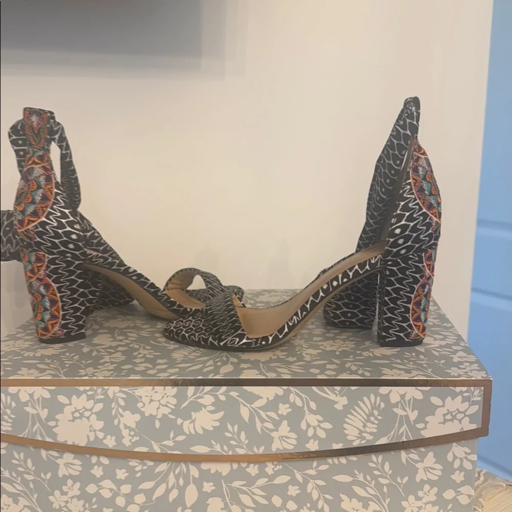 Trina Turk  INC Black Chunky Heels with Textured Design